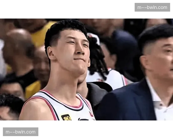 广东杜润旺底角三分，空间型四号位拉开进攻空间